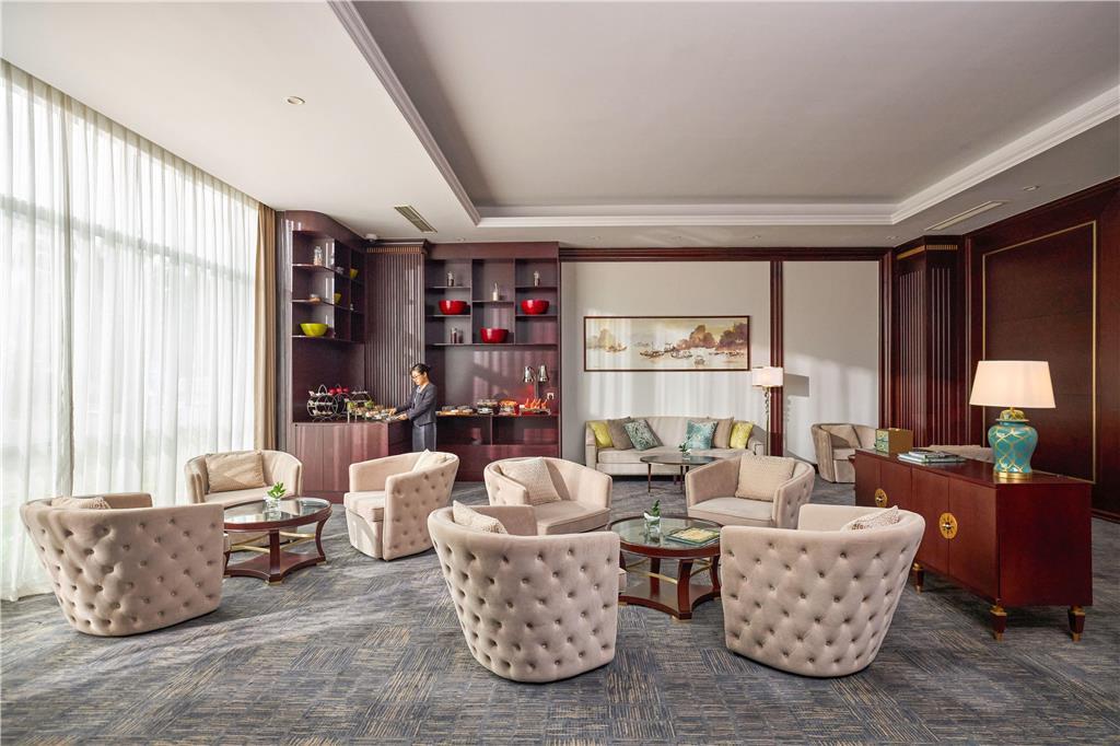 Hotel Melia Vinpearl Phong Rivera 5*