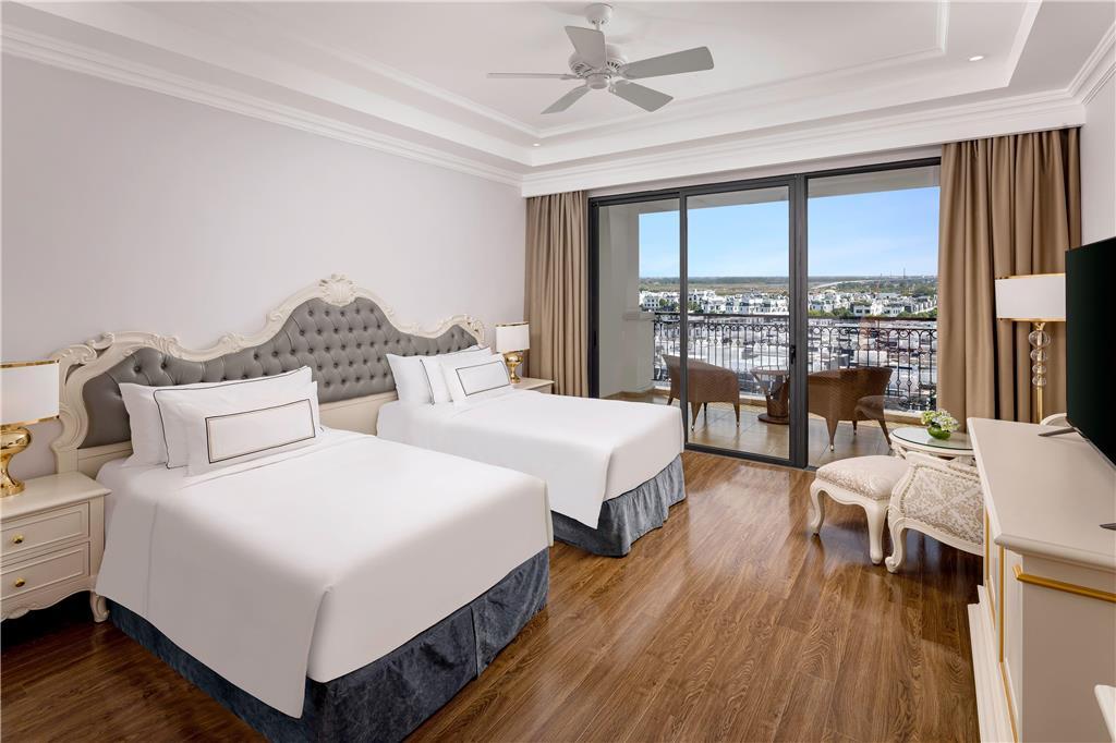 Khách sạn Meliá Vinpearl Phong Rivera